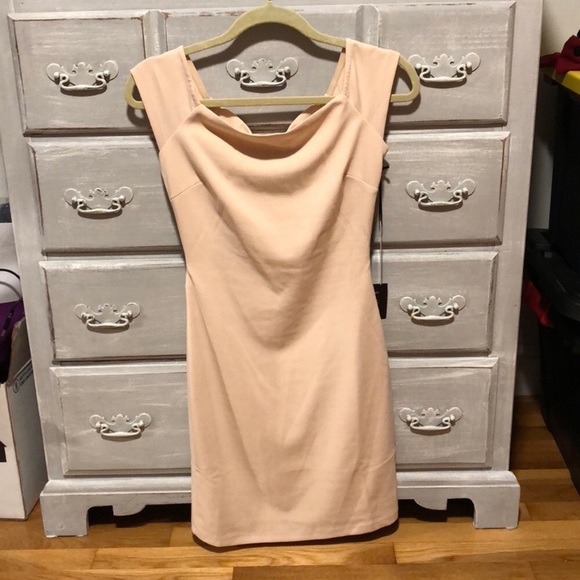 LULU’S Dress 👗 - Picture 5 of 7